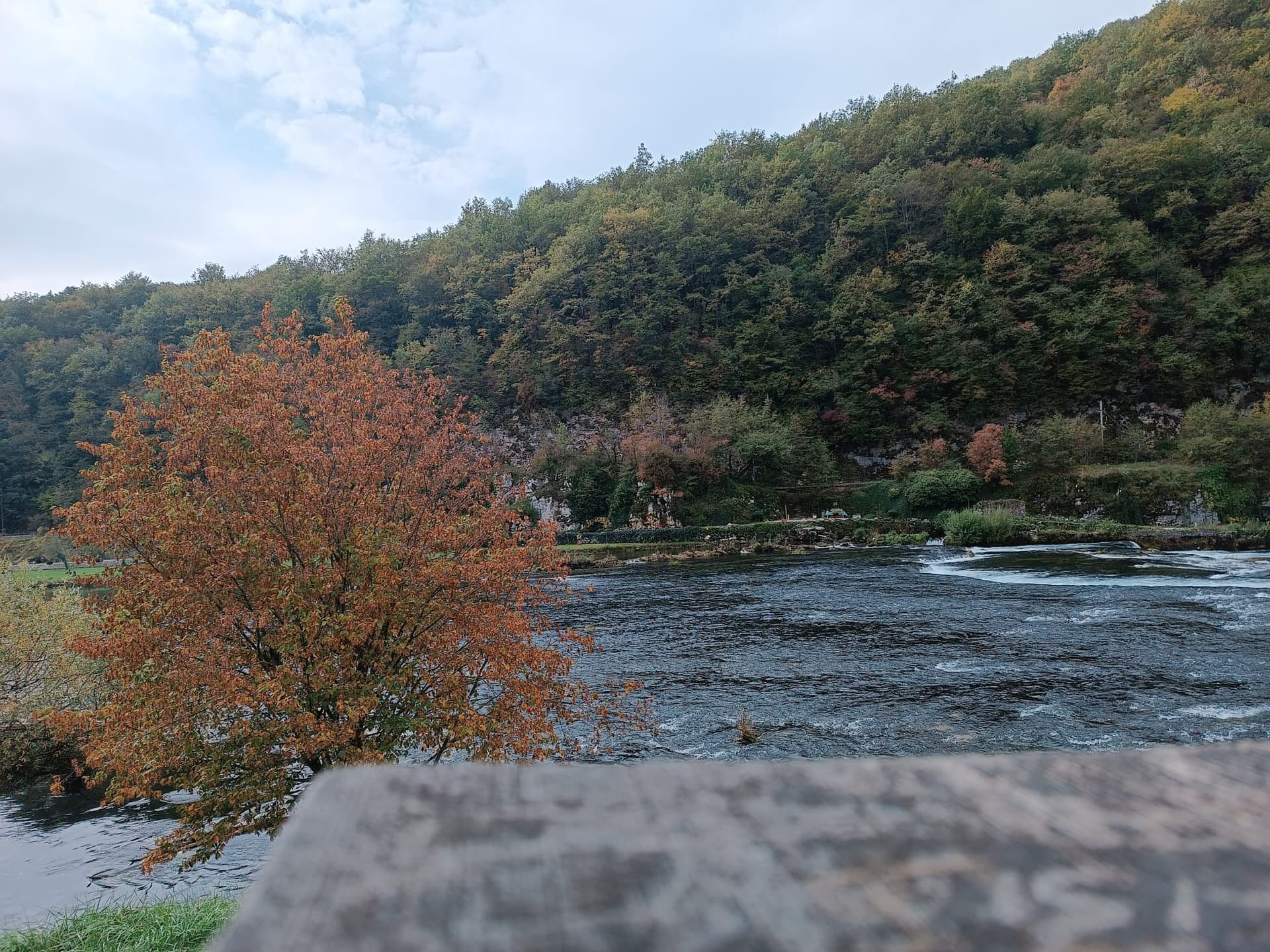 Emerald Una waterfalls