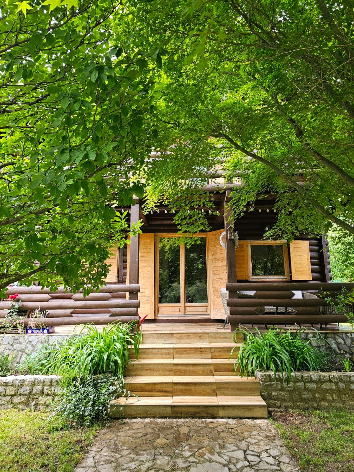 Private Apartments & Homes